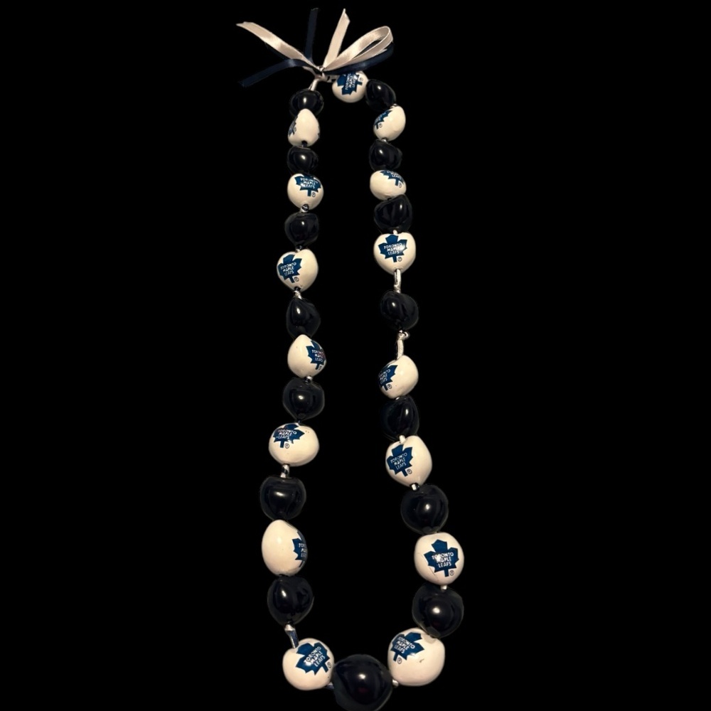 Toronto maple leafs necklace